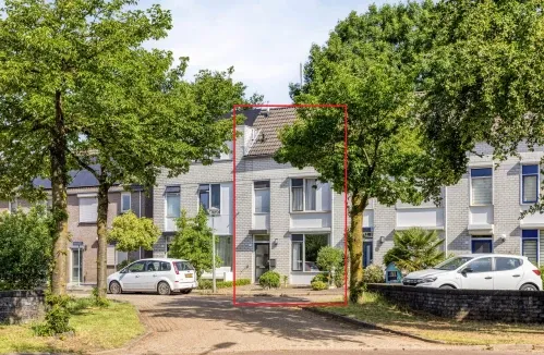 Tussenwoning te koop: Hoogzoggel 73, Zoggel Uden