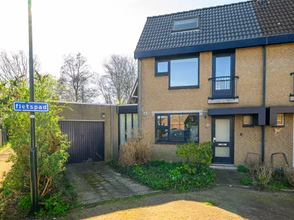 Twee-onder-één-kap te koop: Hooikamp 108, 't Lien noord Leidschendam