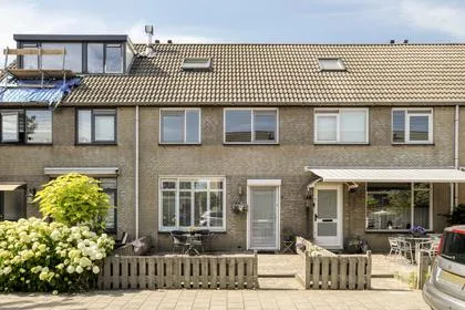 Terraced house for sale: Hooivork 50, Kerkbuurt Oostzaan