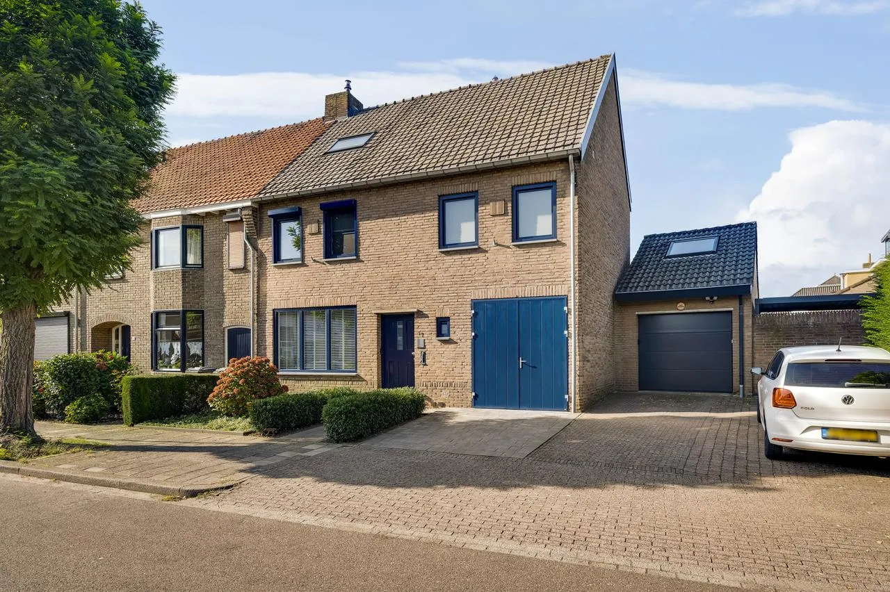 Hoekwoning te koop: Hoolstraat 1, Beek