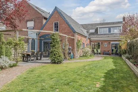 Twee-onder-één-kap te koop: Hoolstraat 40, Teteringen Teteringen