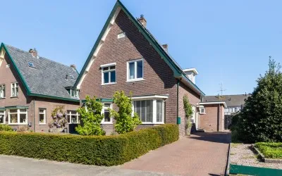 Twee-onder-één-kap te koop: Hoornbloem 42, Sluisoord Apeldoorn
