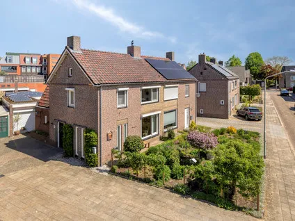 Twee-onder-één-kap te koop: Hoornmanstraat 12, Someren centrum Someren