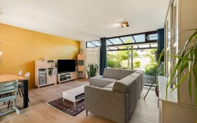 Tussenwoning te koop: Hopklaver 14, Ommoord Rotterdam