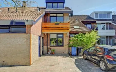 Tussenwoning te koop: Hopklaver 31, Ommoord Rotterdam