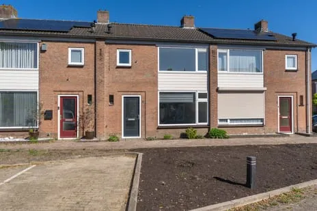 Tussenwoning te koop: Hopstraat 9, Hedel Hedel