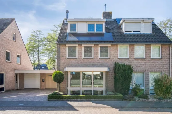 Tussenwoning te koop: Hornstraat 27, Heerevelden Oost Tilburg