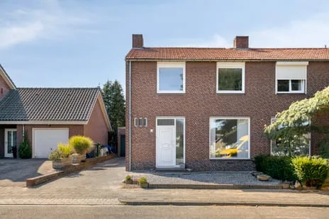 Twee-onder-één-kap te koop: Horstpeel 4, Kern Heibloem Heibloem