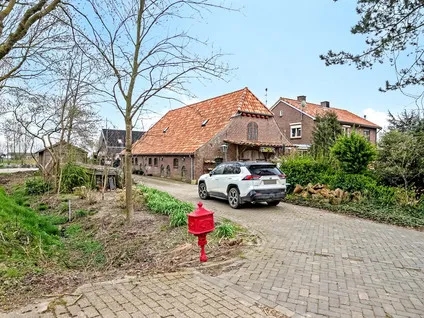 Twee-onder-één-kap te koop: Horstweg 3, Verspreide huizen Dodewaard-Oost en Wely Dodewaard