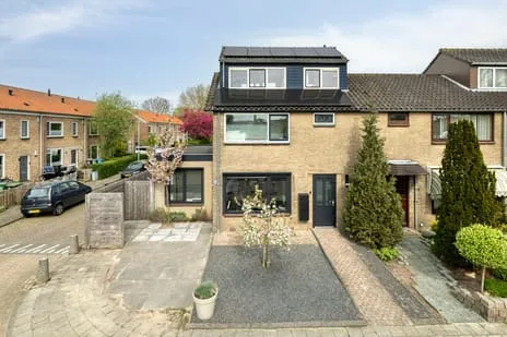 Hoekwoning te koop: Hortensiastraat 22, Bloemen- en Bomenkwartier Woerden