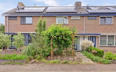 Tussenwoning te koop: Hortensiastraat 6, Bloemenbuurt H(yacinth) - L(Obelia) Zwijndrecht