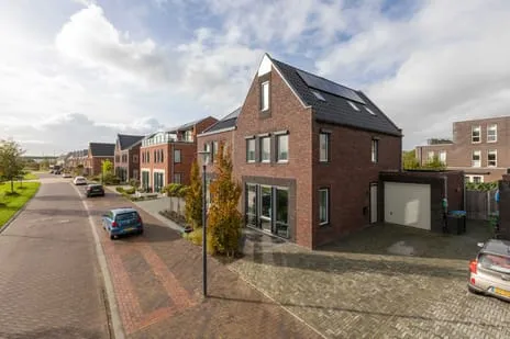 Twee-onder-één-kap te koop: Houkeweg 30, De Domp Sneek