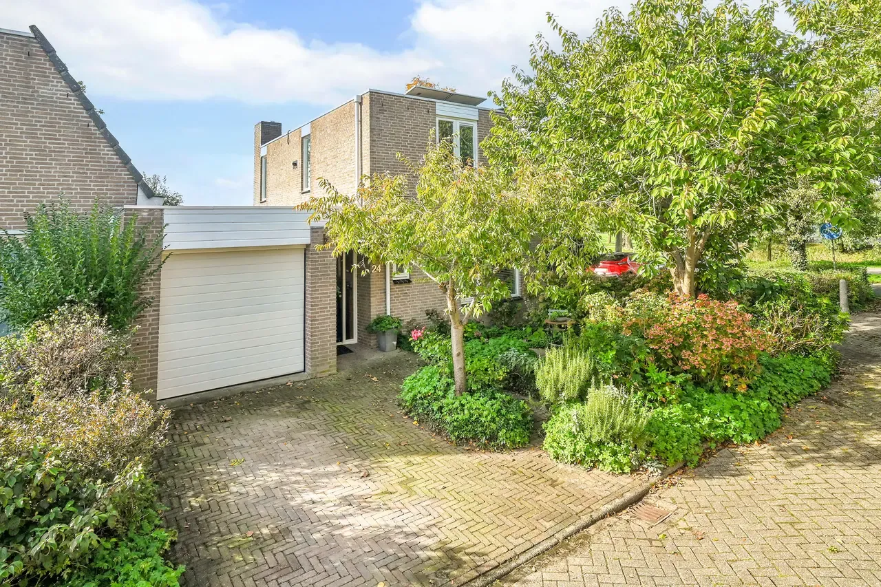 Hoekwoning te koop: Houtduif 24, Mijdrecht