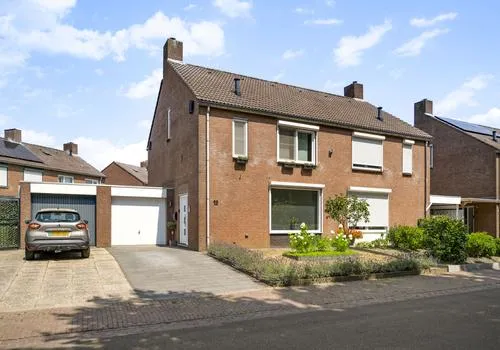 Hoekwoning te koop: Houthemerweg 12, Heel Heel
