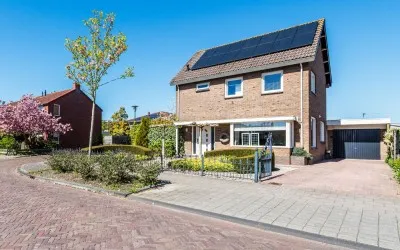 Twee-onder-één-kap te koop: Houtlaan 131, Noord-Oost zuid Drachten