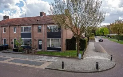 Tussenwoning te koop: Houtrustweg 21, 'T Harde