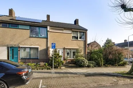 Tussenwoning te koop: Houtsnipstraat 2, Hagerhof-Oost Venlo