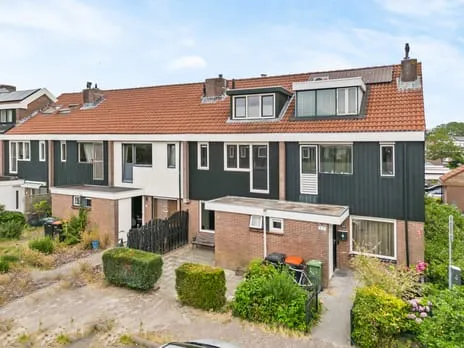 Tussenwoning te koop: Houtzaagmolen 2, Grote Waal - Buurt 13 06 Hoorn