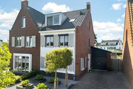 Twee-onder-één-kap te koop: Houtzager 28, Huurlingsedam Wijchen