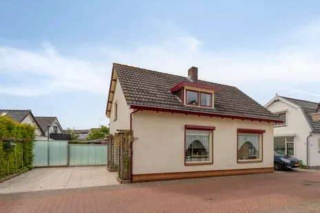 Detached house for sale: Hovendsestraat 14, Brakel Brakel