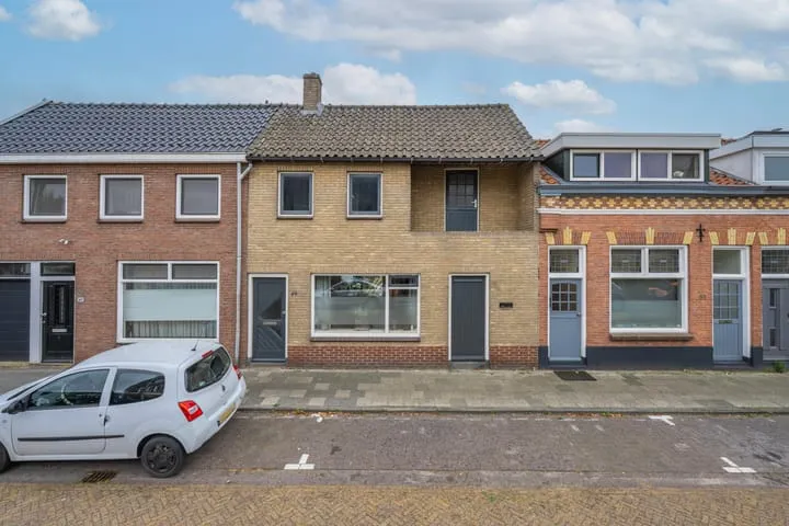 Tussenwoning te koop: Hoveniersweg 49, Santwijck Tiel