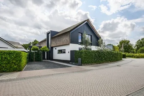 Detached house for sale: Hubert van Schonauwenlaan 4, Parijsch Lokkershoek Culemborg