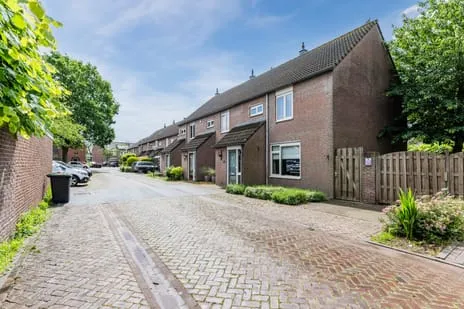 Hoekwoning te koop: Hubertusveld 49, Steenakkers Gilze