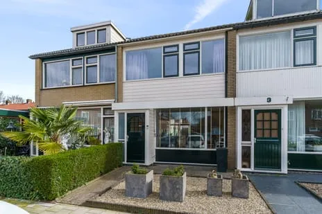 Tussenwoning te koop: Hubrecht van Everdingenplein 2, Vianen (Ut)