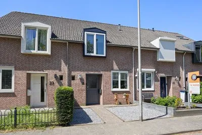Tussenwoning te koop: Hudsonring 25, Venne-West Drunen