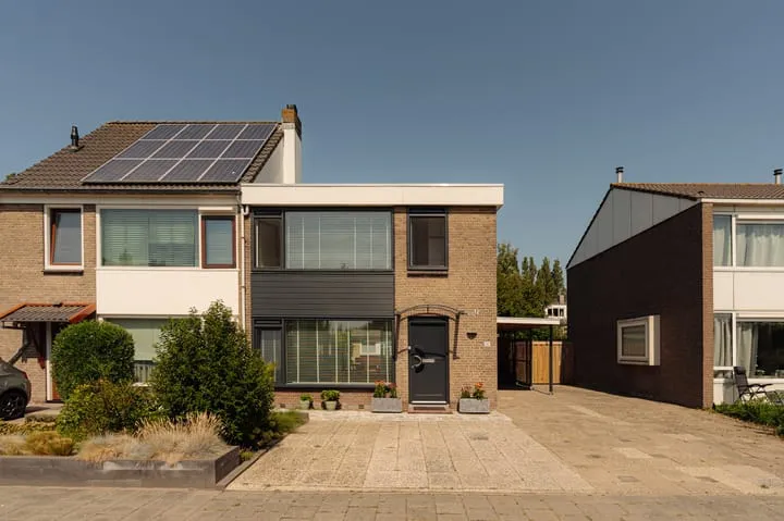 Hoekwoning te koop: Hugo de Vriesstraat 11, Aalsmeer