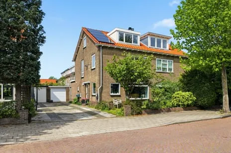 Twee-onder-één-kap te koop: Huis te Wissenlaan 45, Kerkpadbuurt Santpoort-Noord