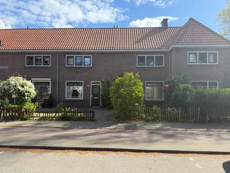 Tussenwoning te koop: Huizerweg 144, Godelindebuurt Bussum