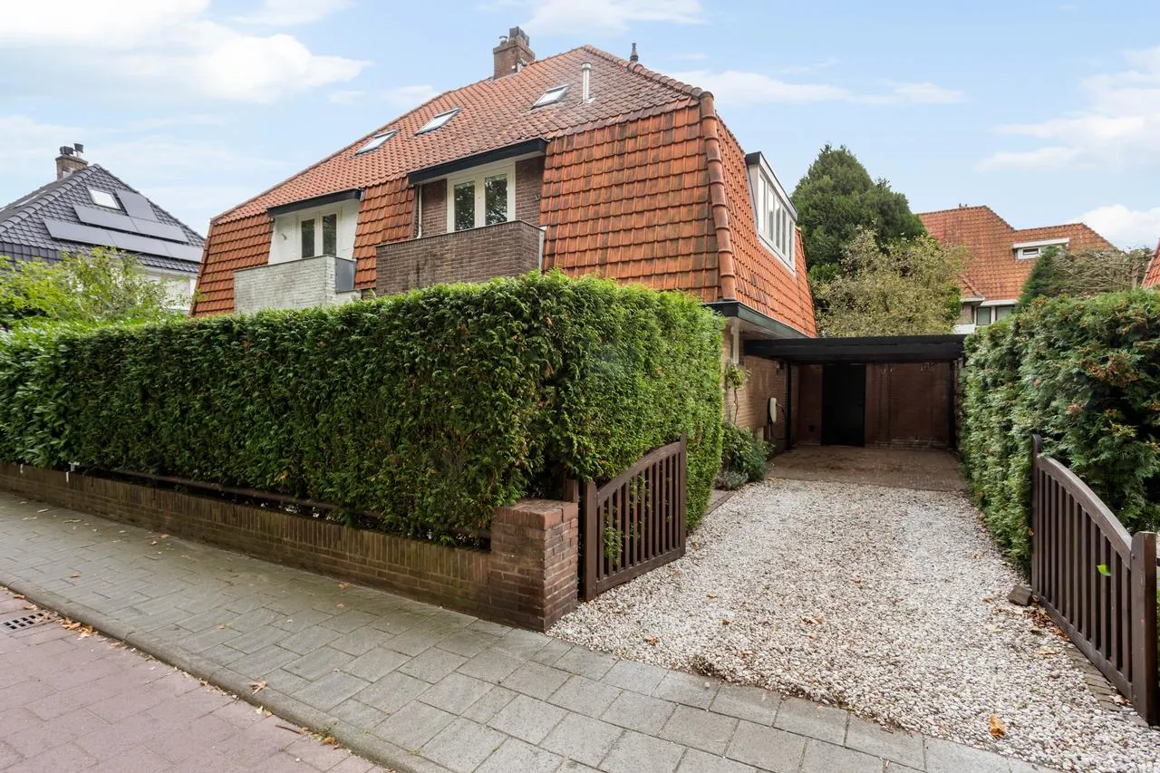 Twee-onder-één-kap te koop: Huizerweg 202, Bussum