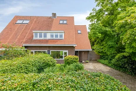 Twee-onder-één-kap te koop: Hullekesbergseweg 10, De Steeg De Steeg