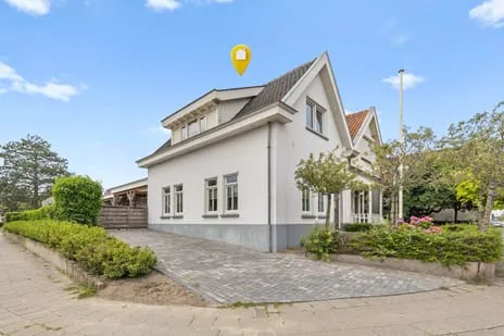Twee-onder-één-kap te koop: Hulsdonksestraat 100, Hulsdonk Roosendaal