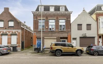 Apartment for sale: Hulsdonksestraat 31A, Heerma van Vossstraat-Molenbeek Roosendaal