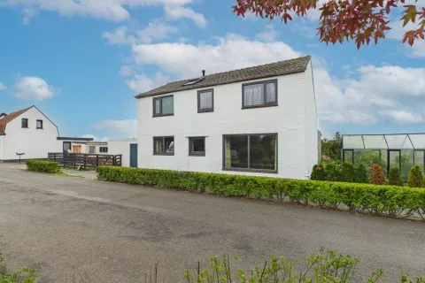 Vrijstaande woning te koop: Hulsterweg 144, Terhole