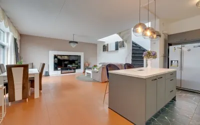Tussenwoning te koop: Humberto Delgadoplein 34, F-buurt Amsterdam