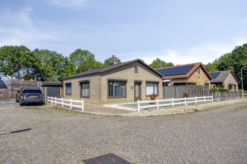 Vrijstaande woning te koop: Hummelstraat 1, Kern Sas van Gent Sas Van Gent