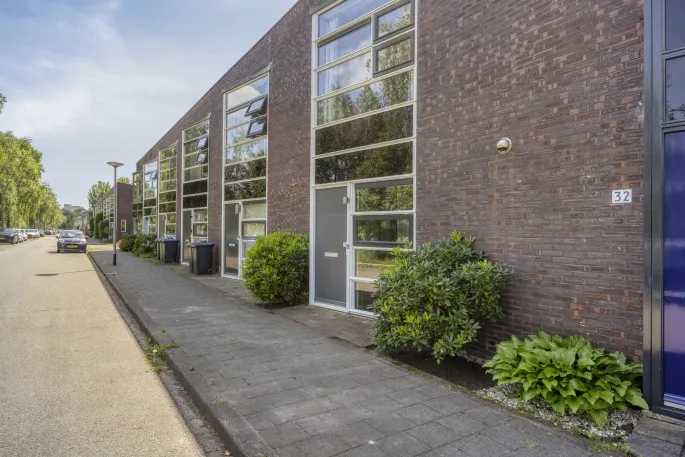 Tussenwoning te koop: Humsterlandlaan 30, De Buitenhof Groningen