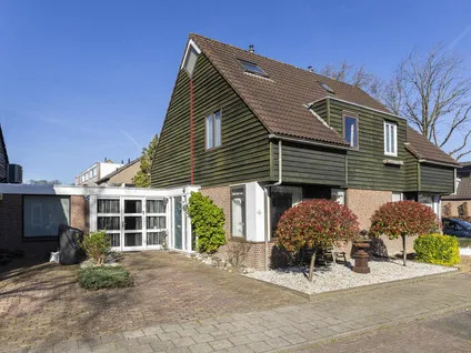 Tussenwoning te koop: Hunnenberg 4, Heikant-West Veldhoven