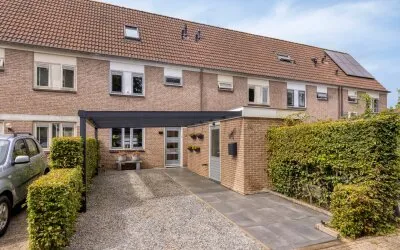 Tussenwoning te koop: Hunthum 36, Hoefijzer Loenen Aan De Vecht