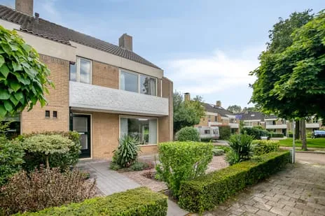 Corner house for sale: Hunzelaan 41, Aa-landen-Noord Zwolle
