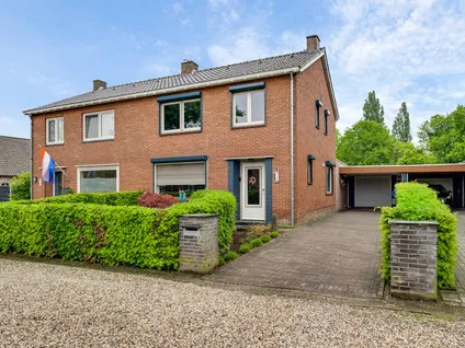 Twee-onder-één-kap te koop: Hushoverweg 73B, Hushoven Weert