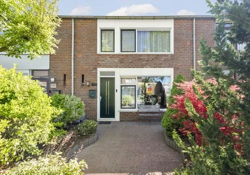 Tussenwoning te koop: Huygenslaan 39, Schrijvershoek Zevenaar