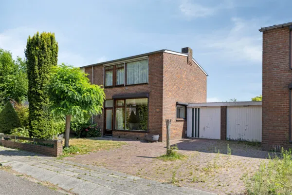 Tussenwoning te koop: Huygenslaan 41, Schrijvershoek Zevenaar