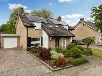 Tussenwoning te koop: Huysacker 13, Achthoeven Udenhout