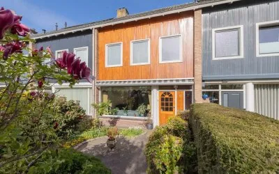 Tussenwoning te koop: Hyacinthenlaan 17, Leidsevaart- Bloemhof Bennebroek