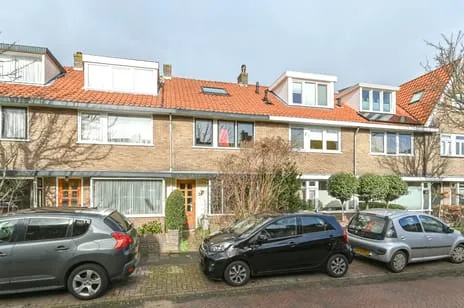 Tussenwoning te koop: Hyacinthenstraat 36, Kerkerinkbuurt Santpoort-Noord