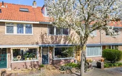 Tussenwoning te koop: Hyacinthenstraat 40, Kerkerinkbuurt Santpoort-Noord